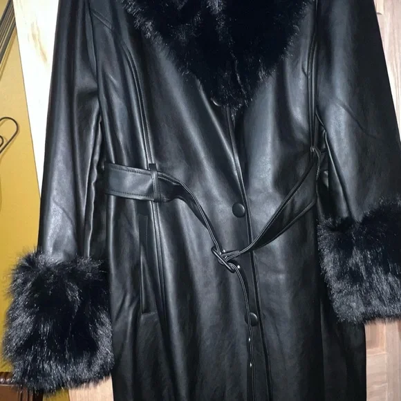 AKIRA Black Faux Leather Coat with Fur Trim NWT size 2x  *SOLDOUT* - Picture 14 of 15